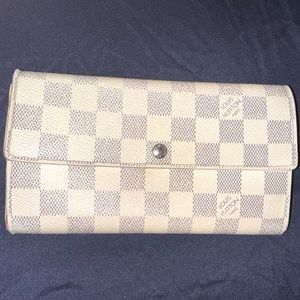 Authentic LV Damier Wallet
